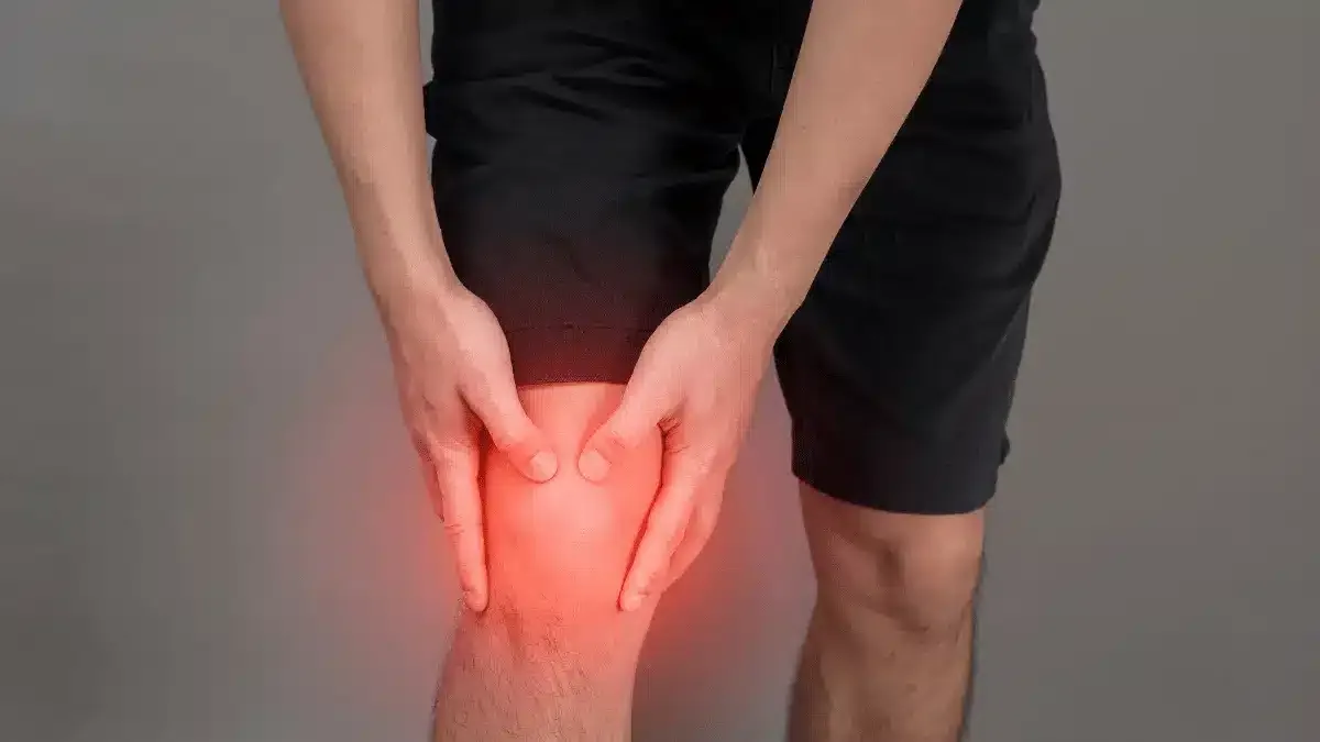 Derrame no joelho tem cura? Entenda sintomas e tratamentos